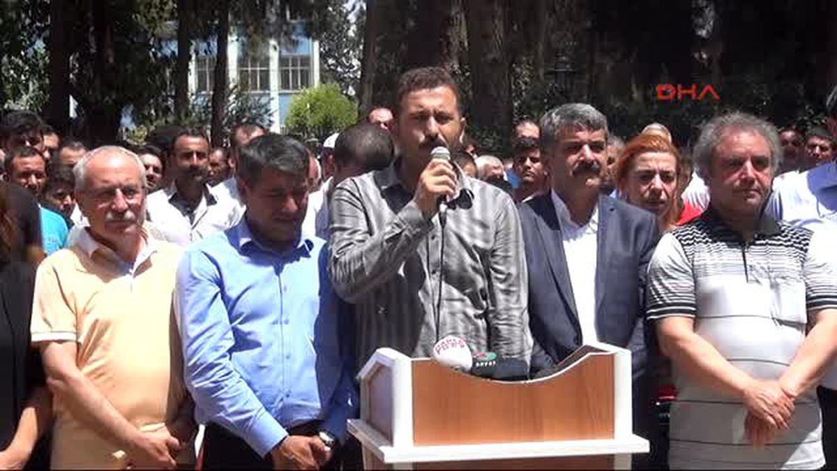 Patlama Yerinde Karanfilli Anma