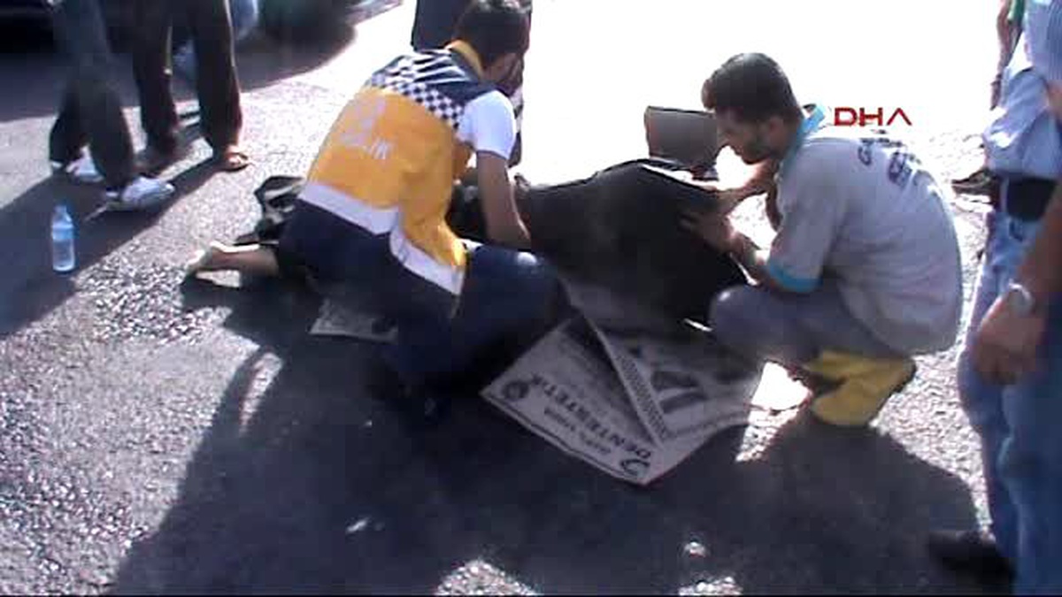 Şanlıurfa - Otomobilin Çarptığı Motosikletten Savrulan Kadın Kamyonun Altında Kaldı