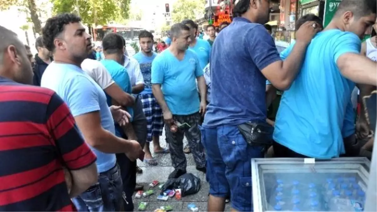 Mendil Satmak İsteyen Suriyeli Çocuk Esnaf Tarafından Darp Edildi