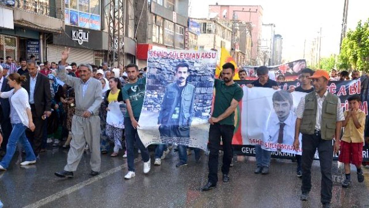 Suruç Katliamı Yüksekova\'da Kınandı