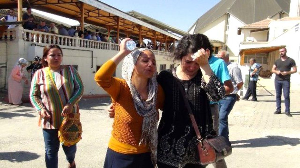 Suruç\'ta Hayatını Kaybedenlerin Cenazeleri Ailelerine Teslim Edildi