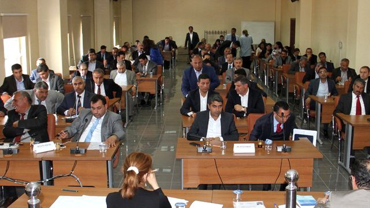 Suruç\'taki Patlama Toplantıyı Erteletti