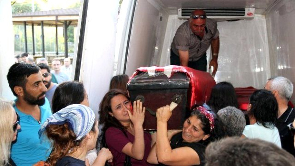 Suruç\'taki Patlamada Ölen Anne ve Oğlunun Cenazesi Bursa\'ya Getirildi