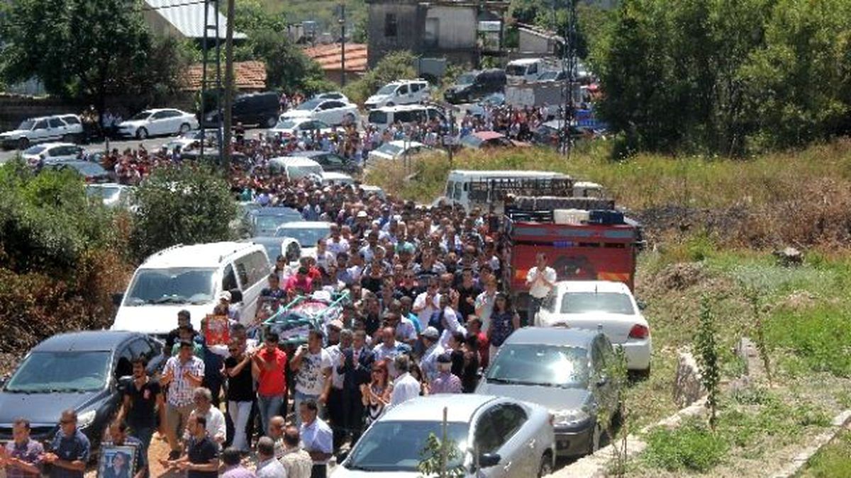 Suruç\'taki Saldırıda Ölen Okan Pirinç Hatay\'da Toprağa Verildi