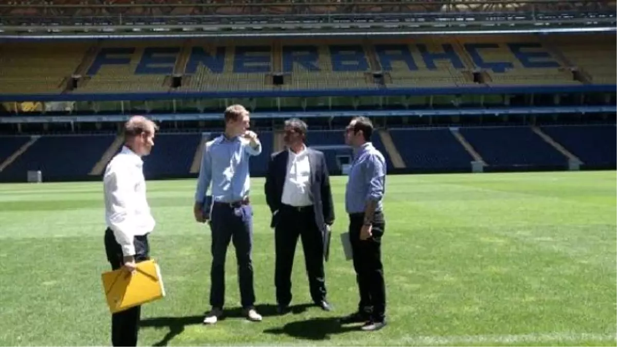 UEFA Yetkilileri Şükrü Saracoğlu Stadı\'nı Gezdi