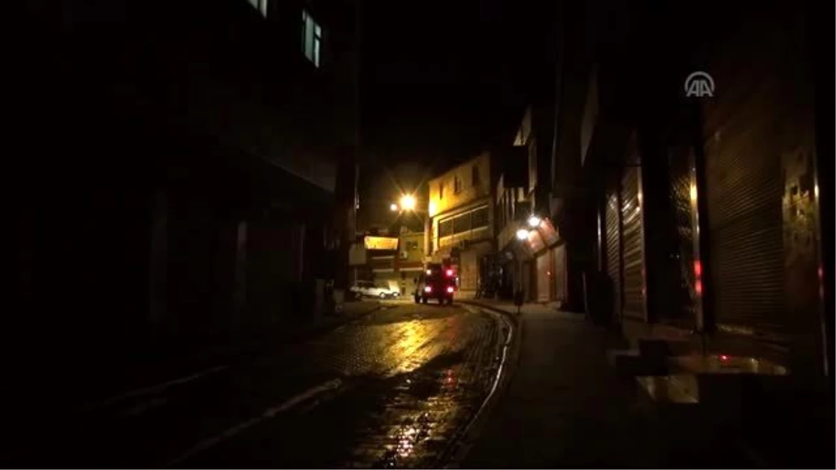 Şırnak'ta Uzman Çavuşun Aracını Yaktılar, Diyarbakır'da Silah Sesleri Yükseldi