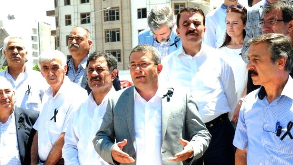 Vanlı Stklar\'dan Suruç Saldırısına Kınama