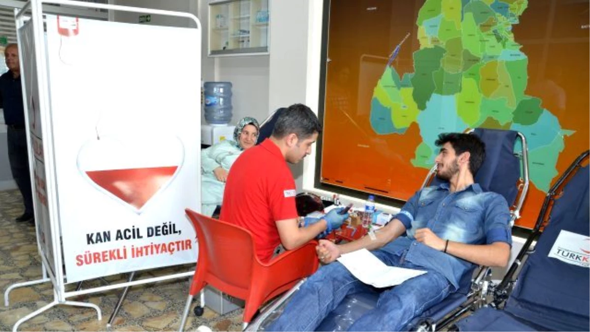 Yeşilyurt Belediye Personeli Kan Bağışında Bulundu