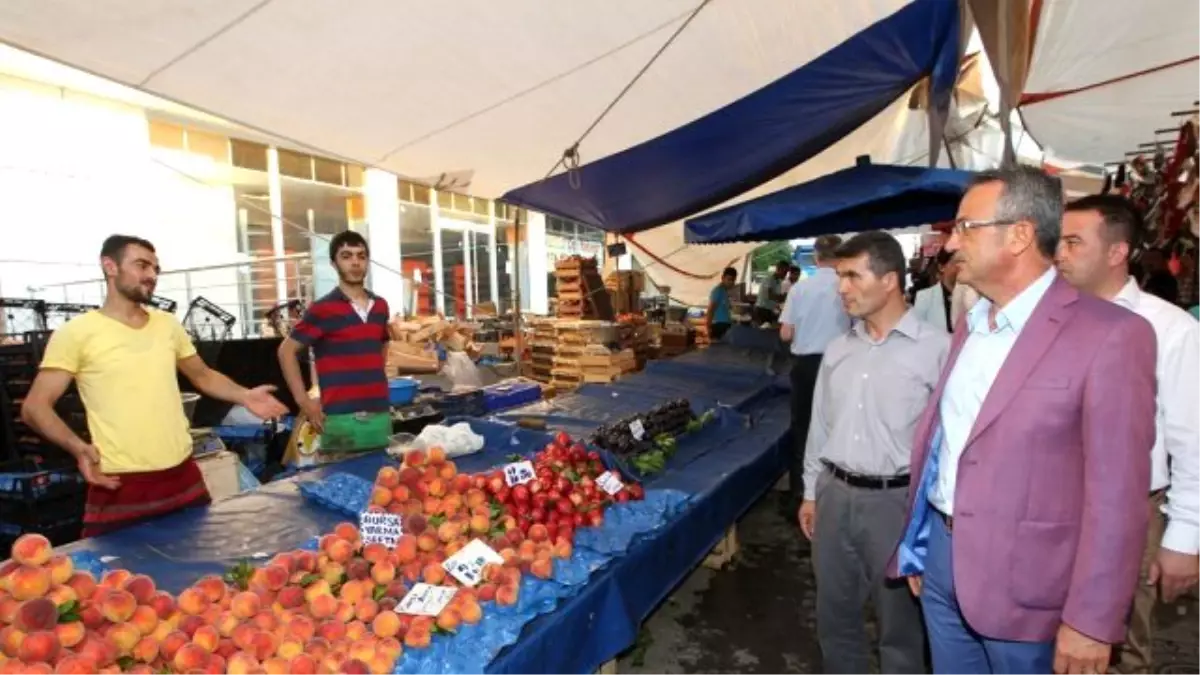 Başkan Köşker Beylikbağı Pazarında