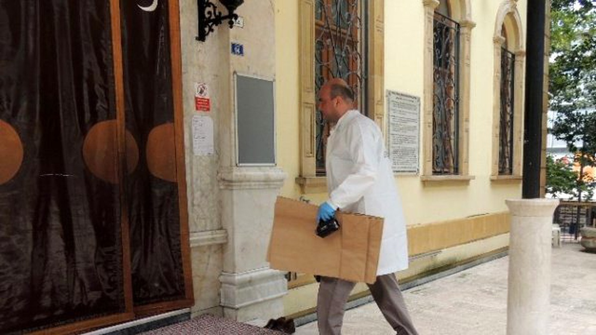 Hırsızlar Tarihi Caminin Kamera ve Kayıt Cihazlarını Çaldılar