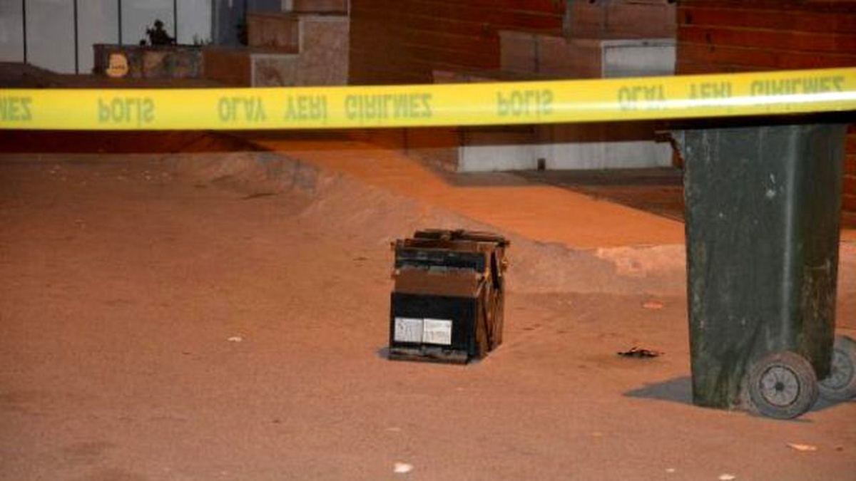 Karakolun Yanında Unutulan Çanta Polisi Alarma Geçirdi
