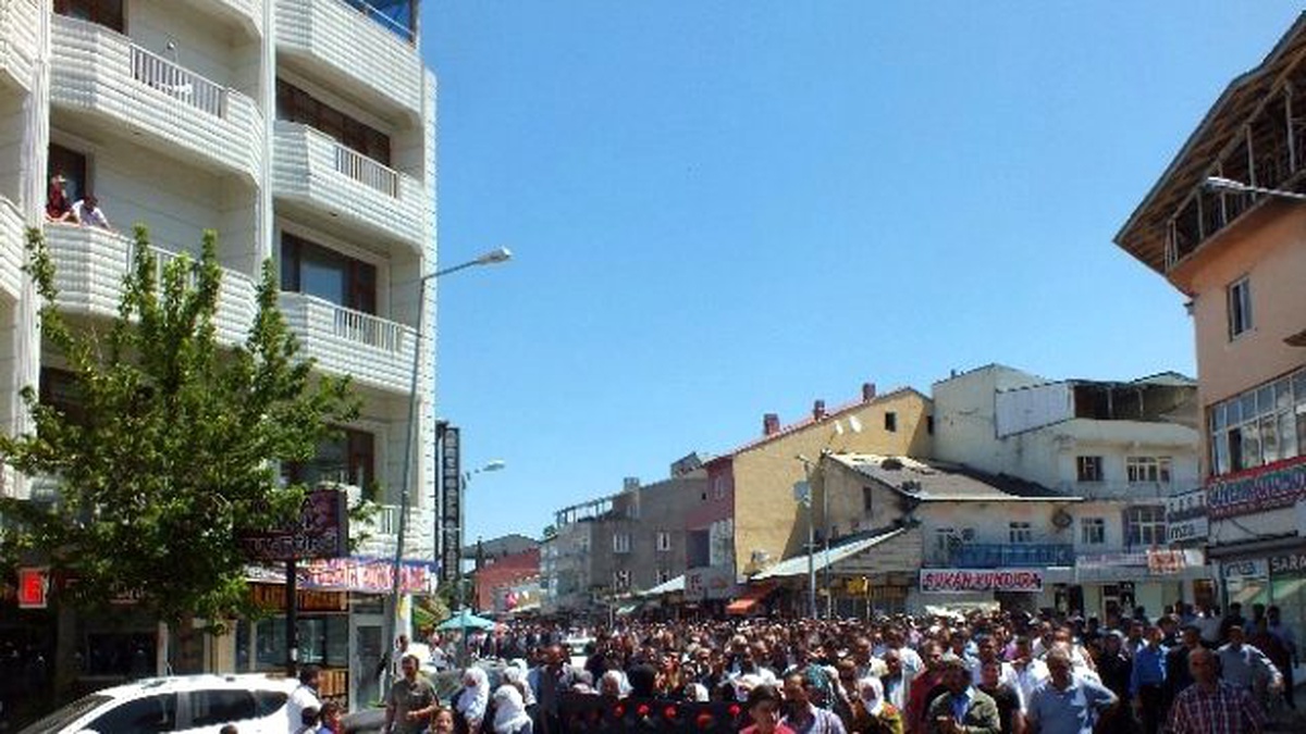 Malazgirt\'te Suruç\'taki Saldırı Kınandı