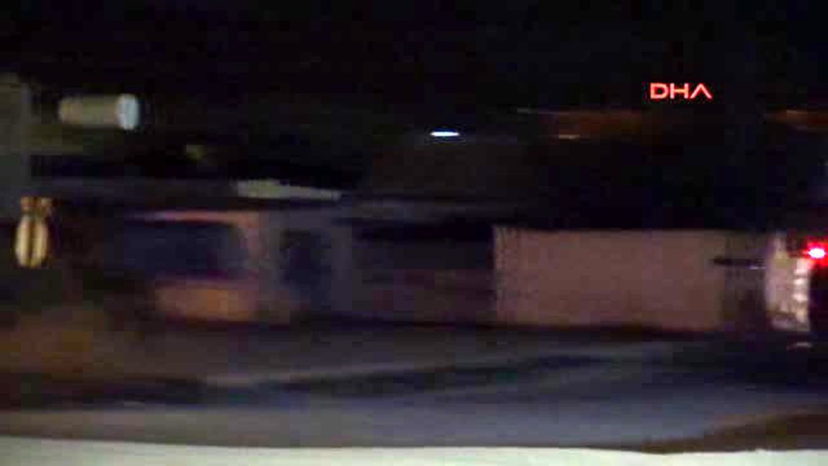 Mersin\'de Suruç Protestolarında 2\'si Polis 3 Kişi Yaralandı