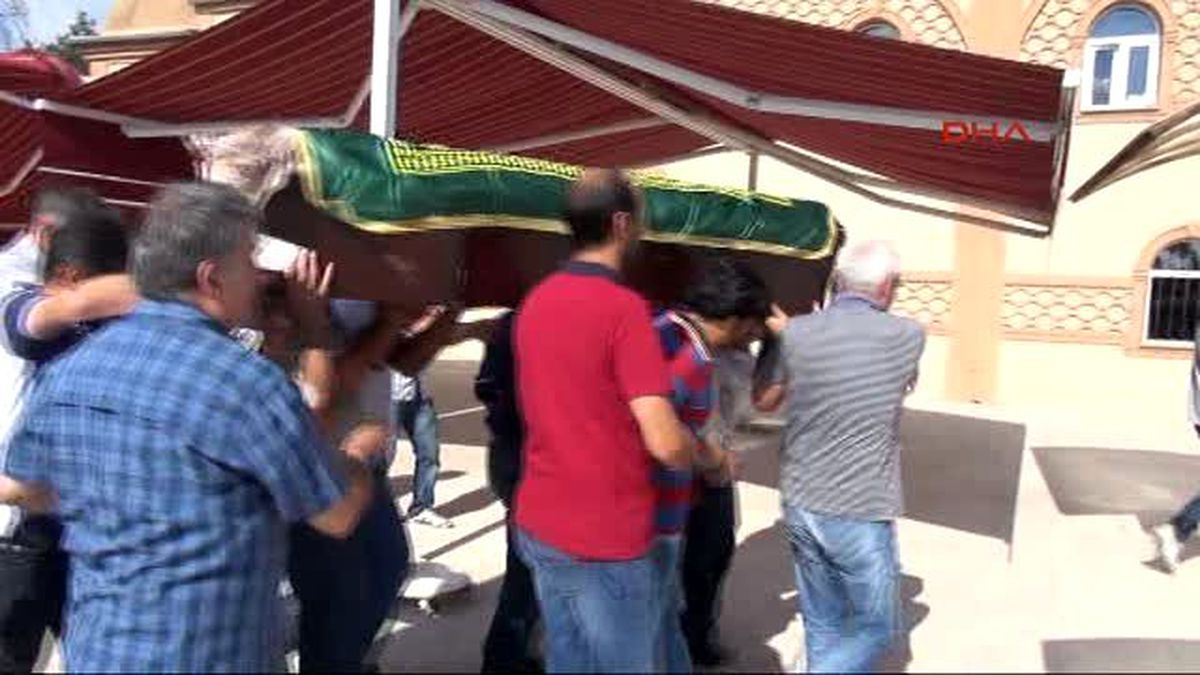 Saldırıda Ölen Polen Ünal Son Yolculuğuna Uğurlandı