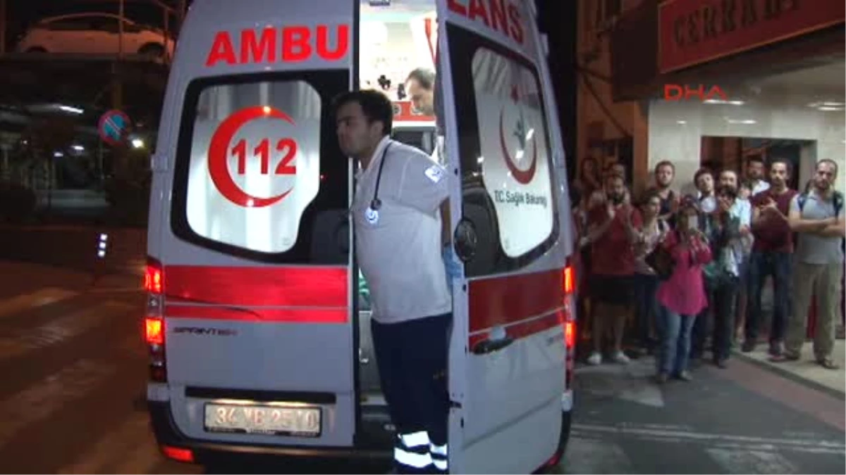 Suruç\'taki Saldırıda Yaralanan Doktor Çağla Seven İstanbul\'a Getirildi