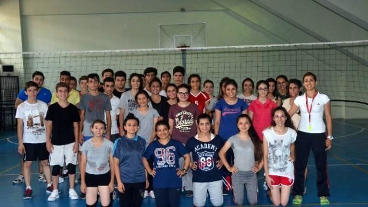 Voleybol İl Spor Merkezine 600 Sporcu Katılıyor