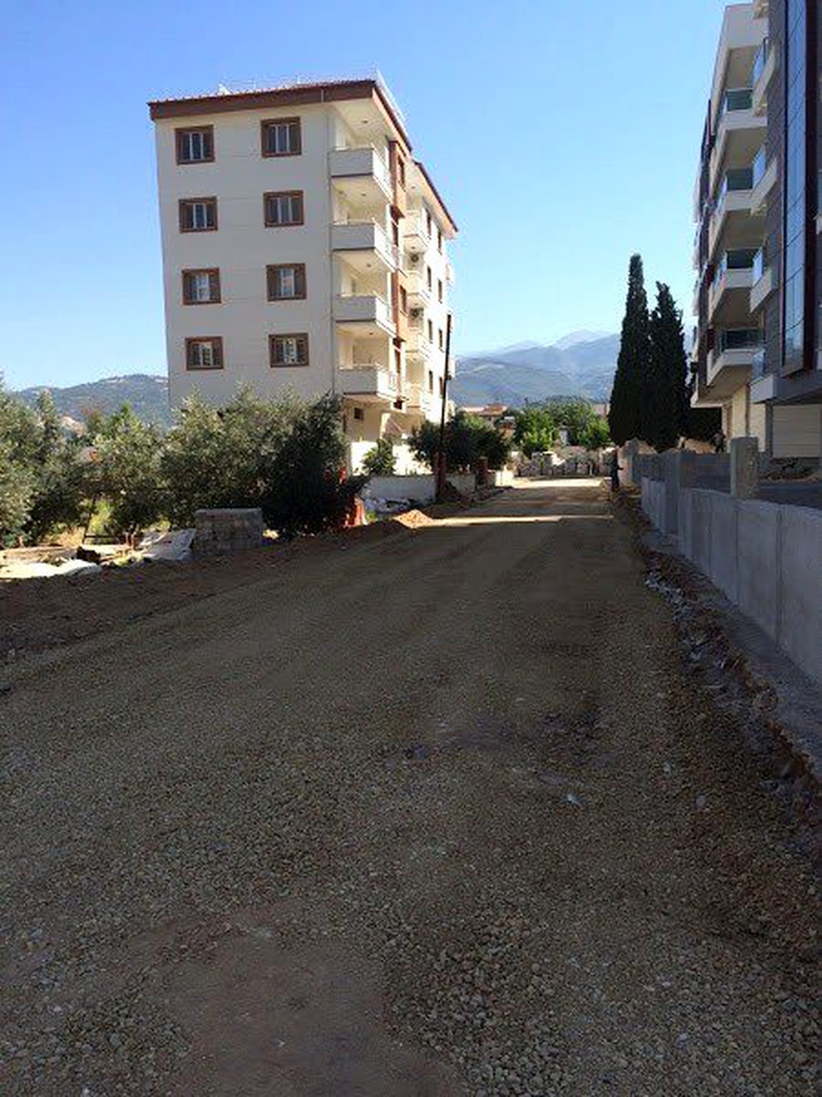 Yol Düzenleme ve Bakım Çalışmaları Sürüyor