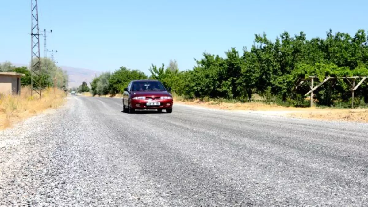 10 Kilometrelik Grup Yolu Asfaltlandı