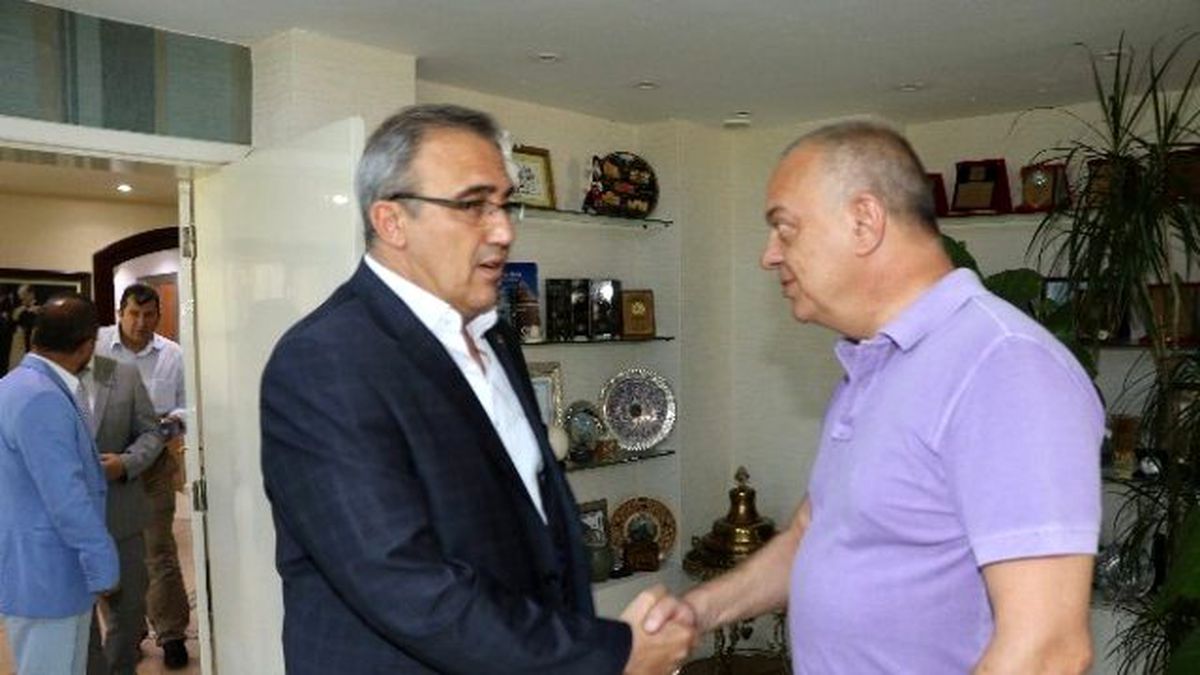 Alaşehir\'e Hizmet İçin Görüş Alışverişi