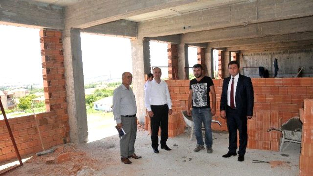 Bahşılı Kaymakamı Polat Okul İnşaatlarını İnceledi