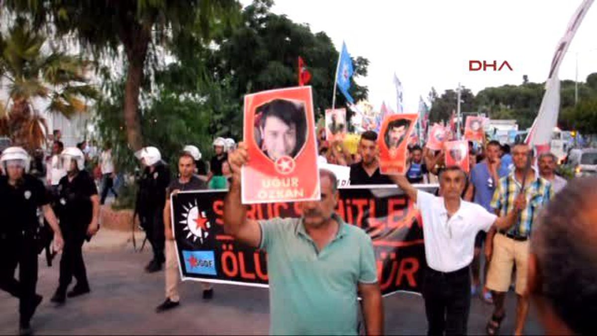 Didim Suruç Saldırısı Didim\'de Protesto Edildi