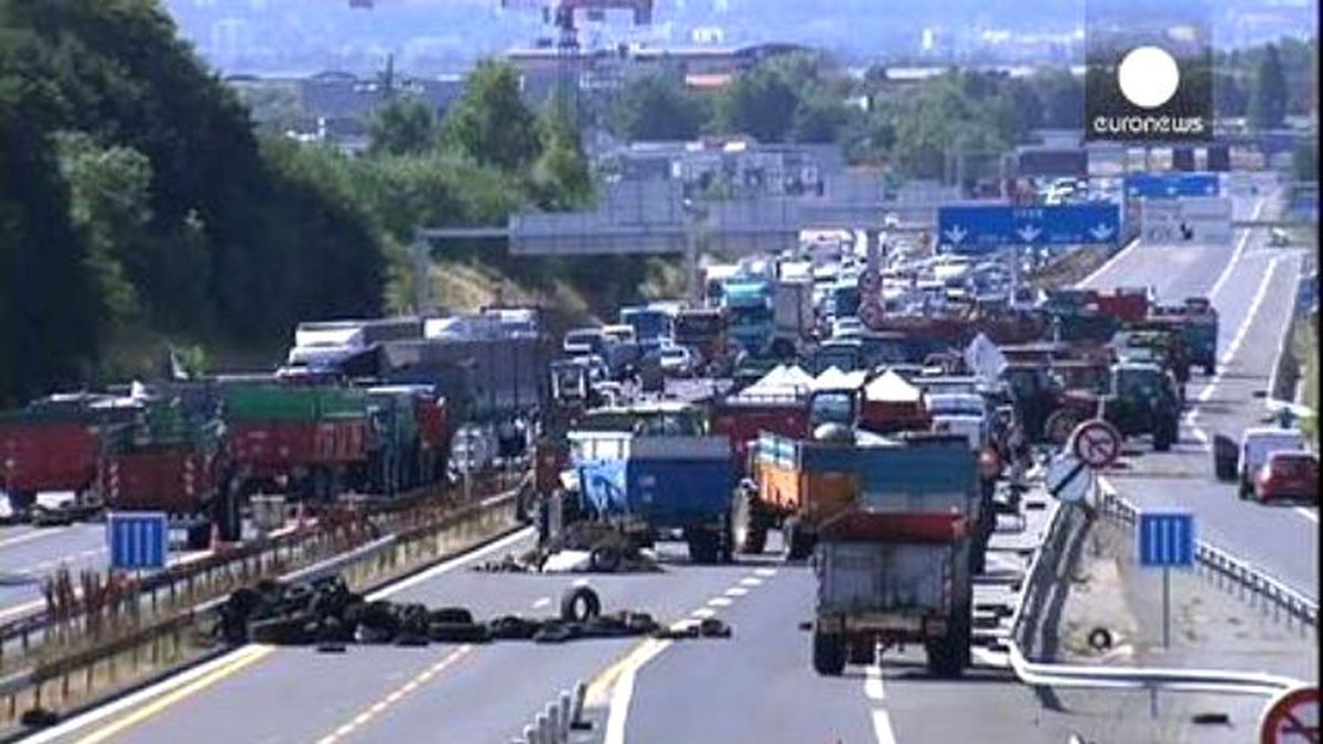 Fransız Çiftçiler Hükümet Yardımını Yeterli Bulmadı