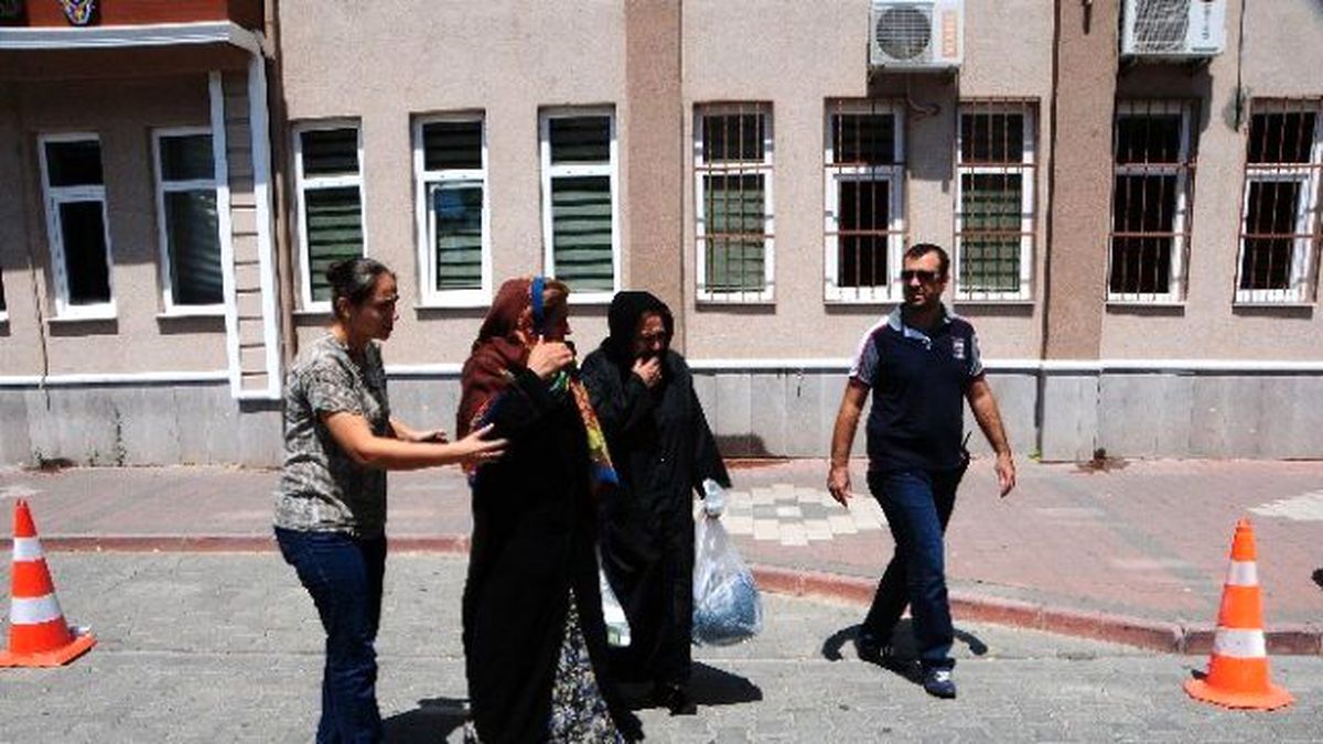 İranlı Tırnakçılardan Üçü Serbest