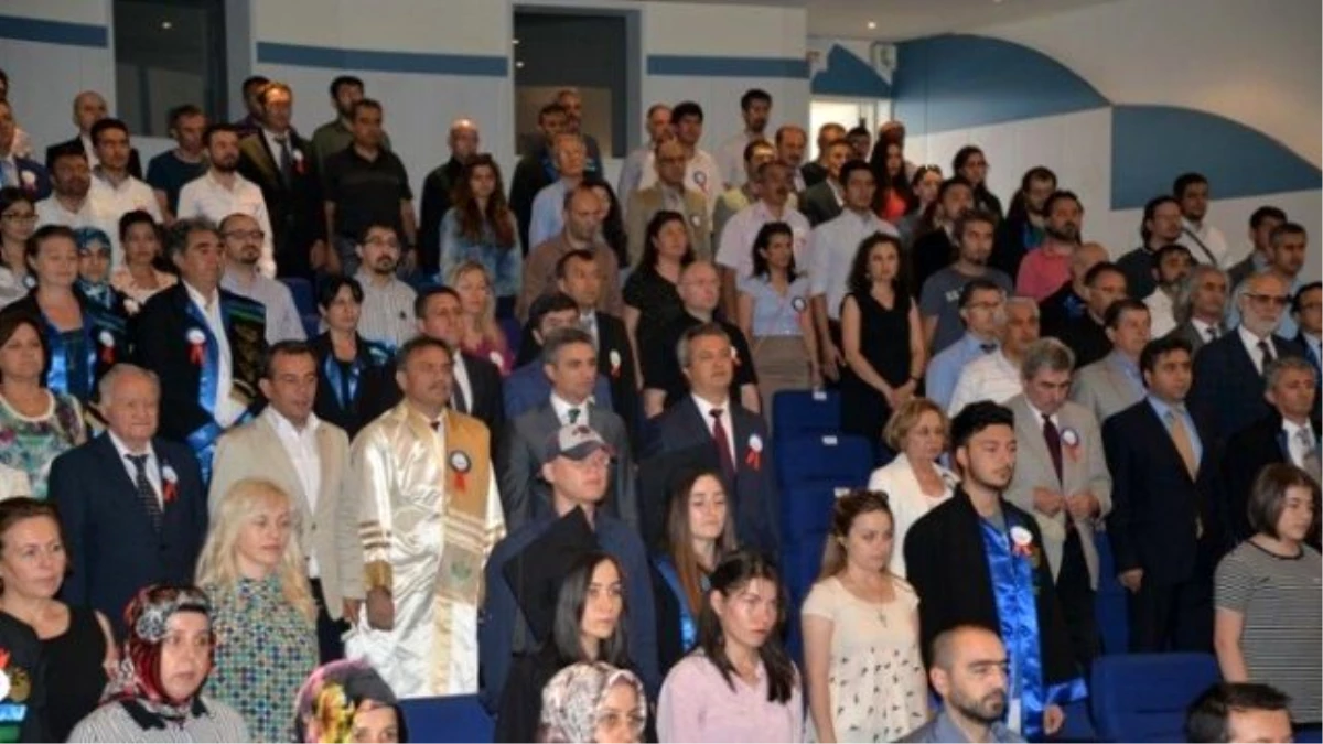 İzzet Baysal Vakfı Dereceye Giren Öğrencileri Ödüllendirdi