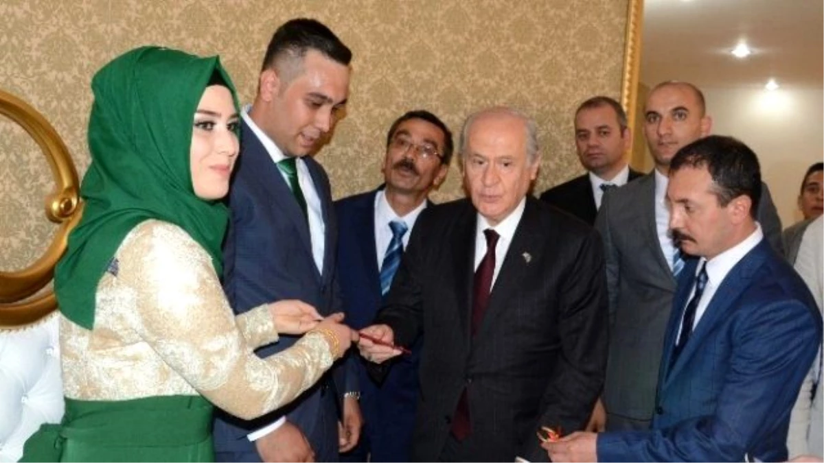 MHP Lideri Bahçeli Nikah Şahitliği Yaptı