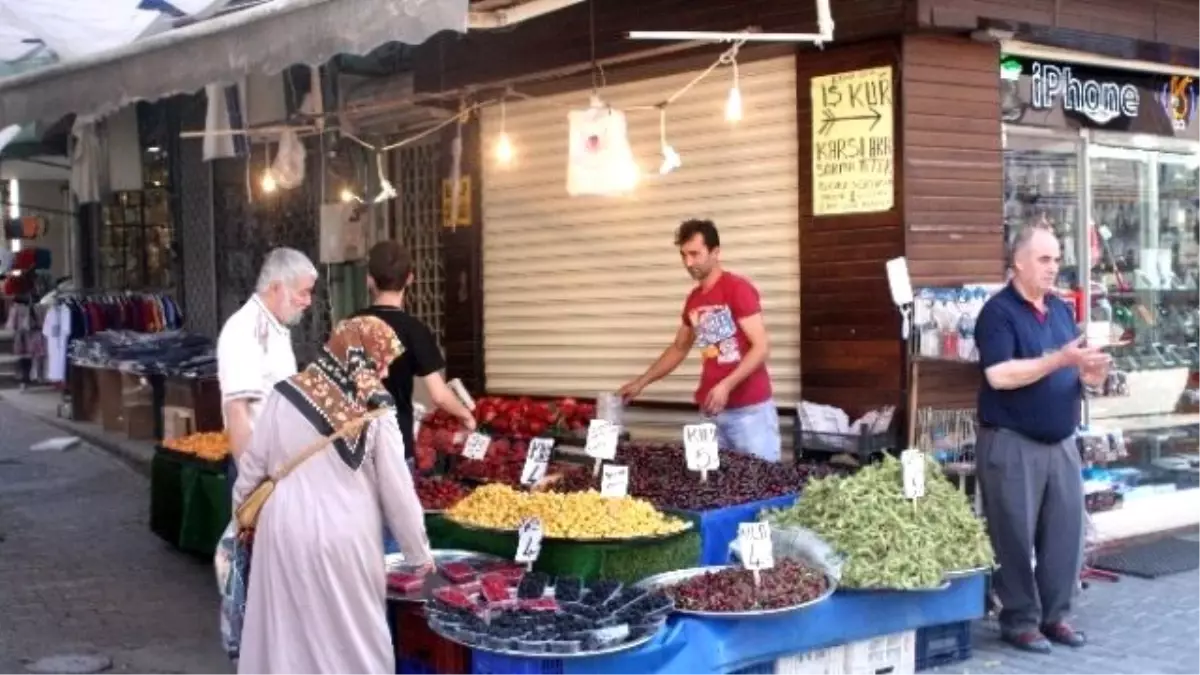 Yolu Sormadan Bulana Bedava Çilek