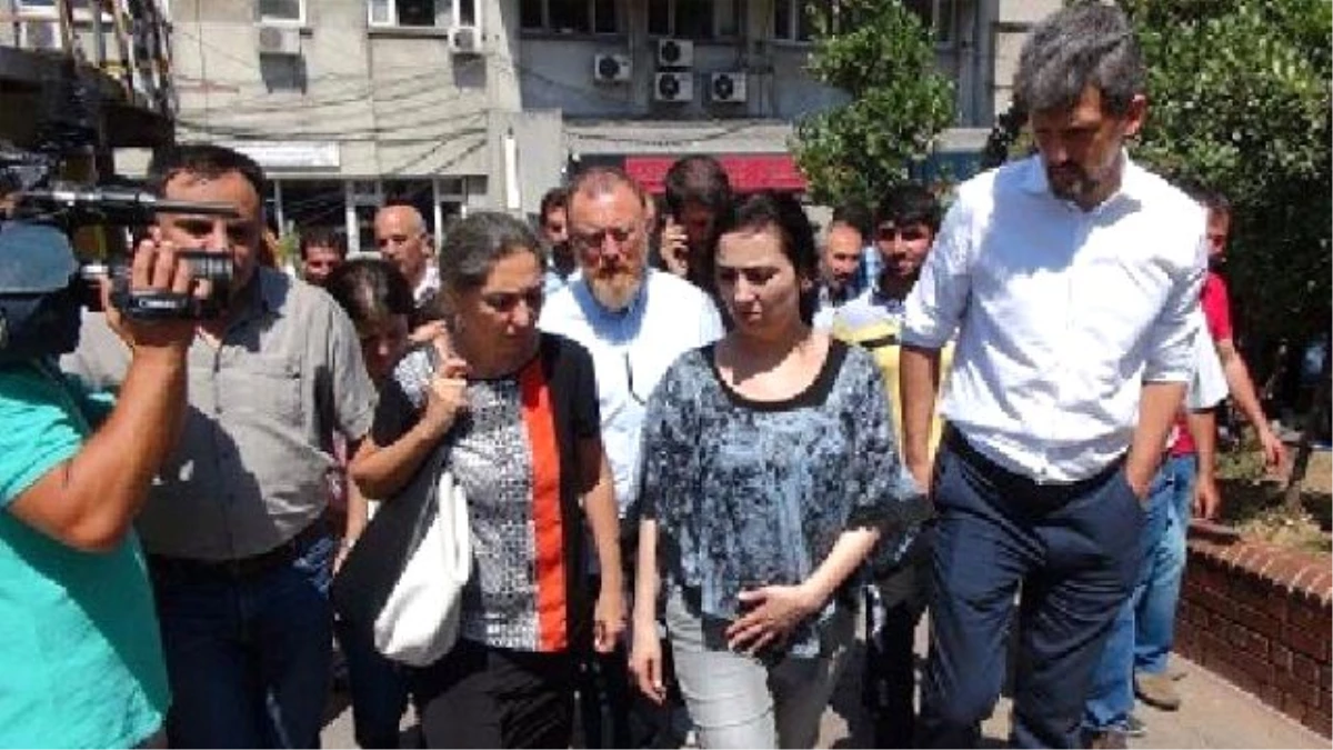 Şanlıurfa\'daki Polise Saldırı) Figen Yüksekdağ: "O Saldırıları ve Cinayetlerin Doğru Olmadığını,...