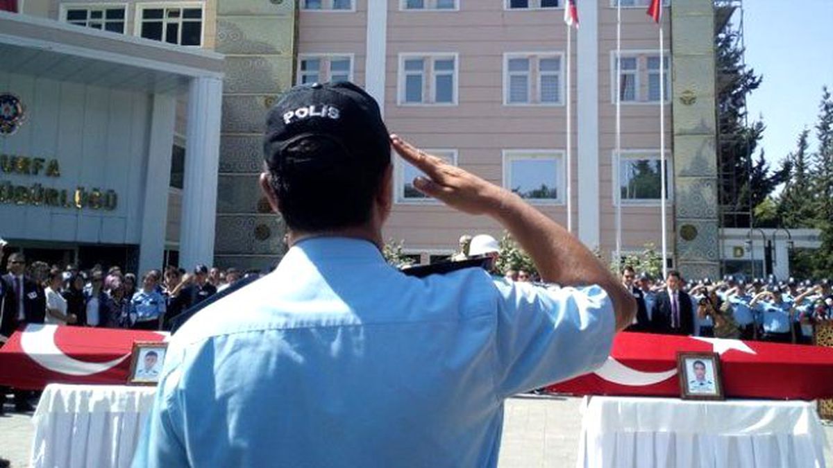 Şehit Polisler, Törenle Memleketlerine Uğurlandı