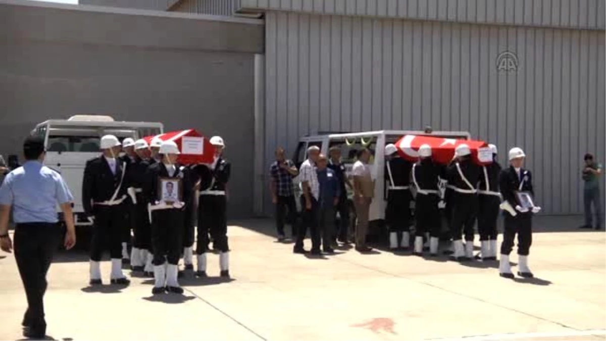 Şehit Polislerin Cenazeleri Memleketlerine Gönderildi