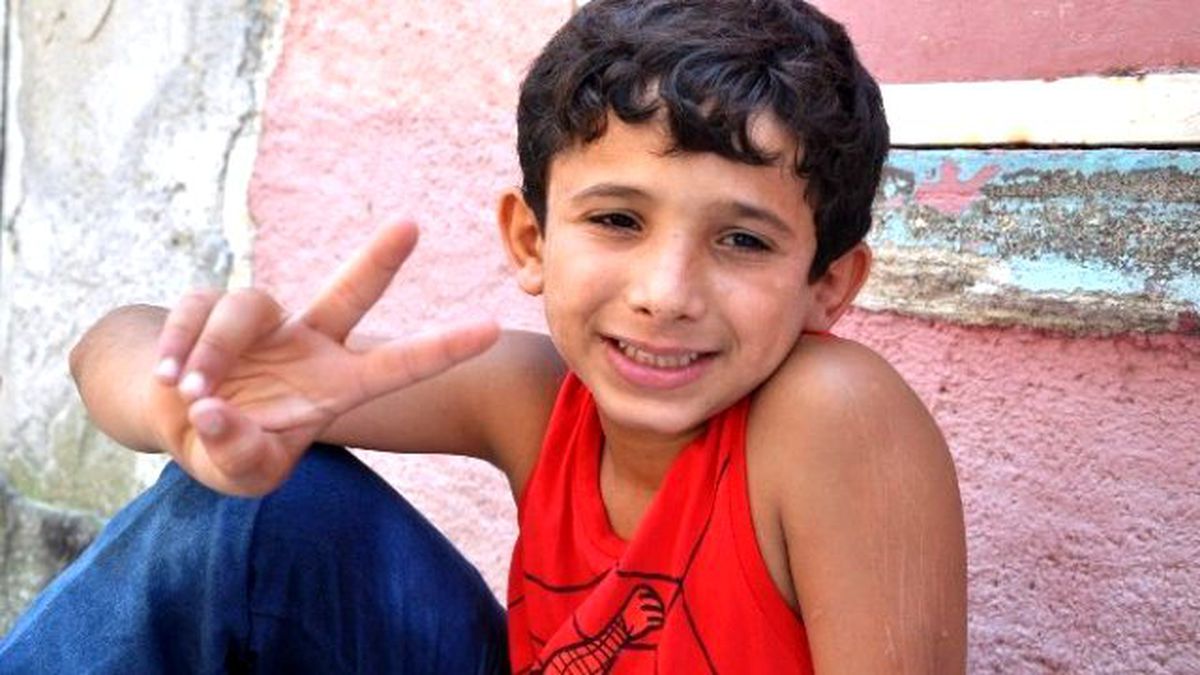 Esnaf Tarafından Darp Edilen Suriyeli Ahmed'in Yüzü Artık Gülüyor