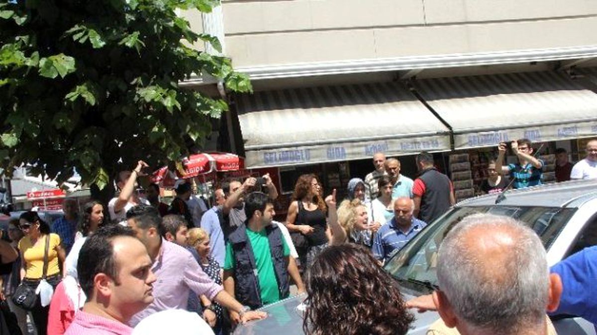 Türkülere Başlayan Protesto Başladığı Gibi Bitmedi