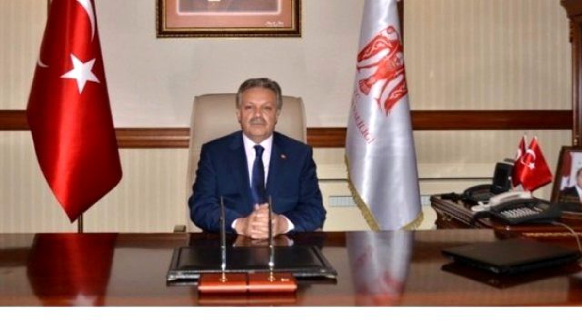 Vali Kahraman\'dan Kemaliyede Düşerek Hayatını Kaybeden Sporcu İçin Taziye Mesajı