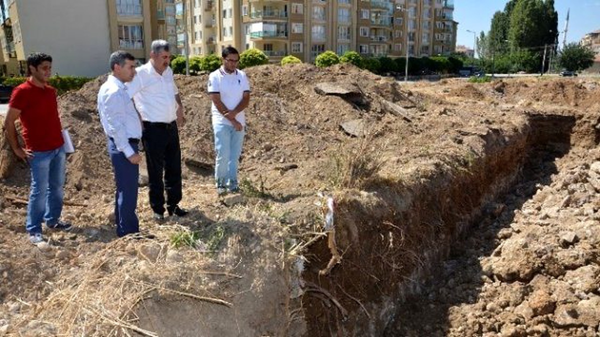 Yeşilyurt Belediyesi, "Gençlik Merkezi ve Park" Yapıyor