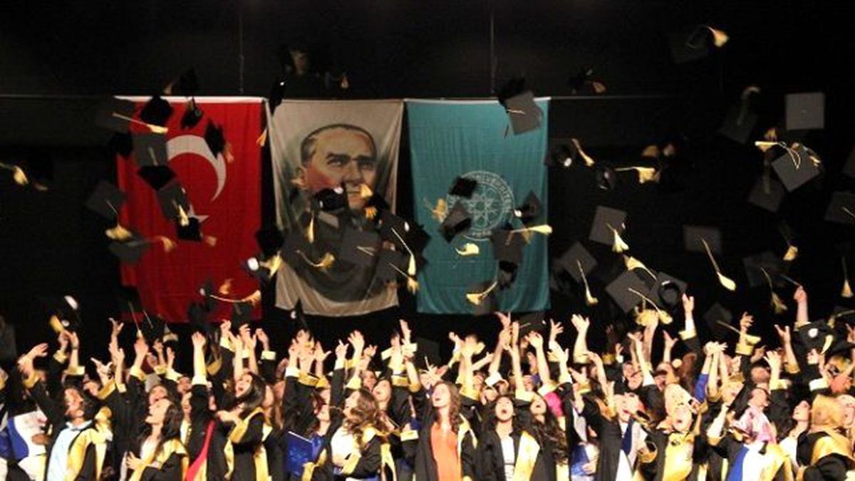 10 Bin Öğrenci Uludağ Üniversitesinden Mezun Oldu