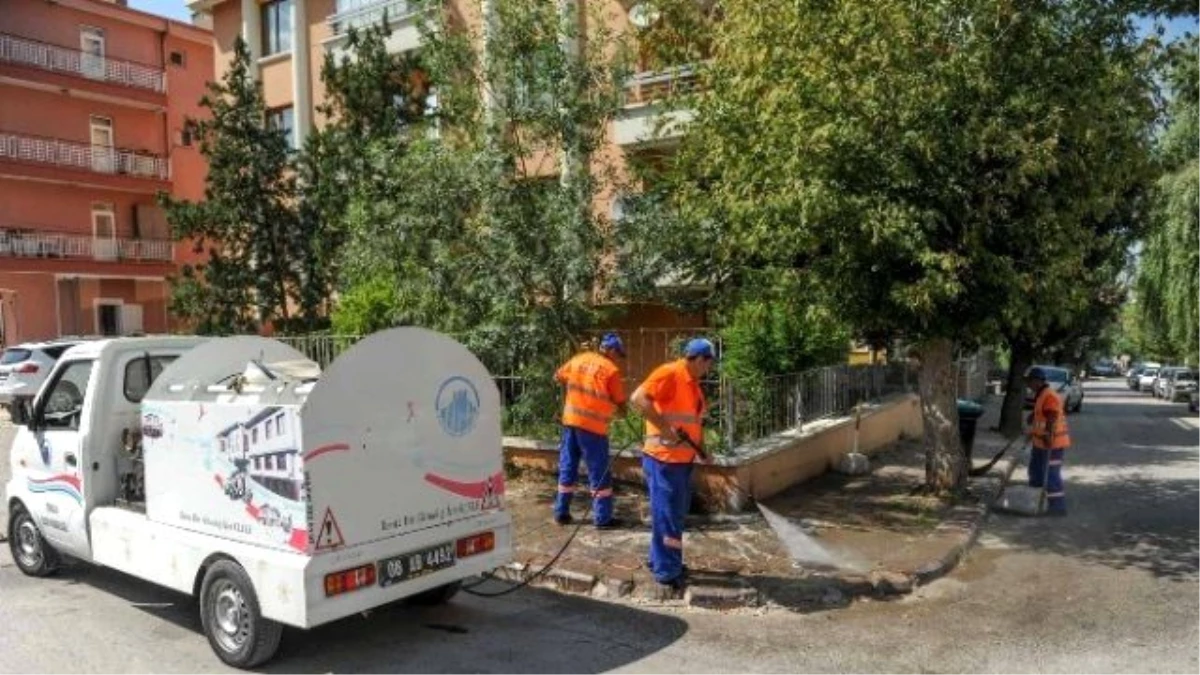 Altındağ Sabunlu Sularla Yıkanıyor