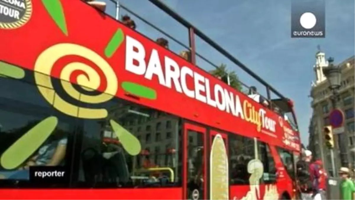 Barcelona\'ya Akın Eden Milyonlarca Turist Şehir İçin Sorun Olmaya Başladı