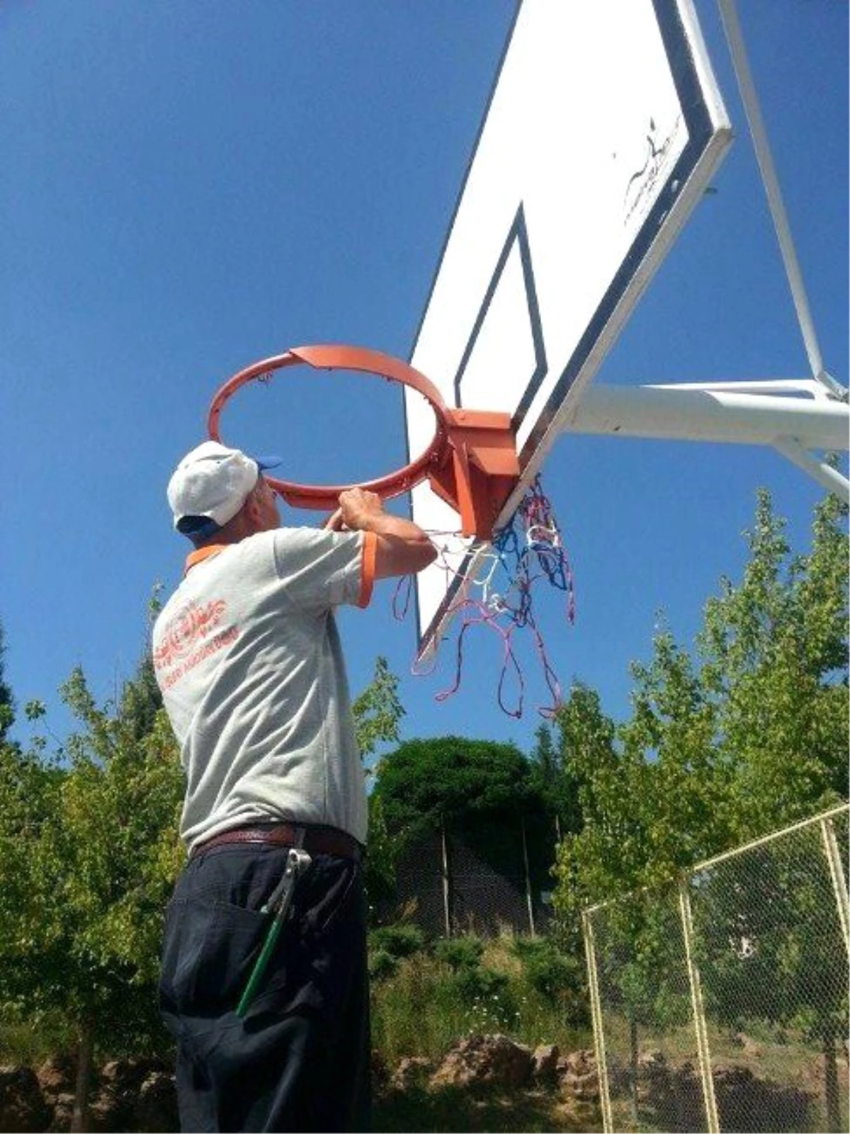 Basketbol Sahalarına Bakım