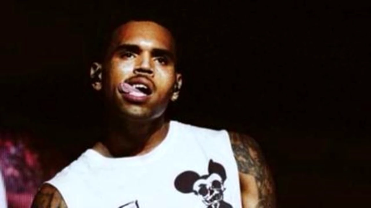 Chris Brown \'Doesn\'t Know\' Why He\'s Stuck İn The Philippines