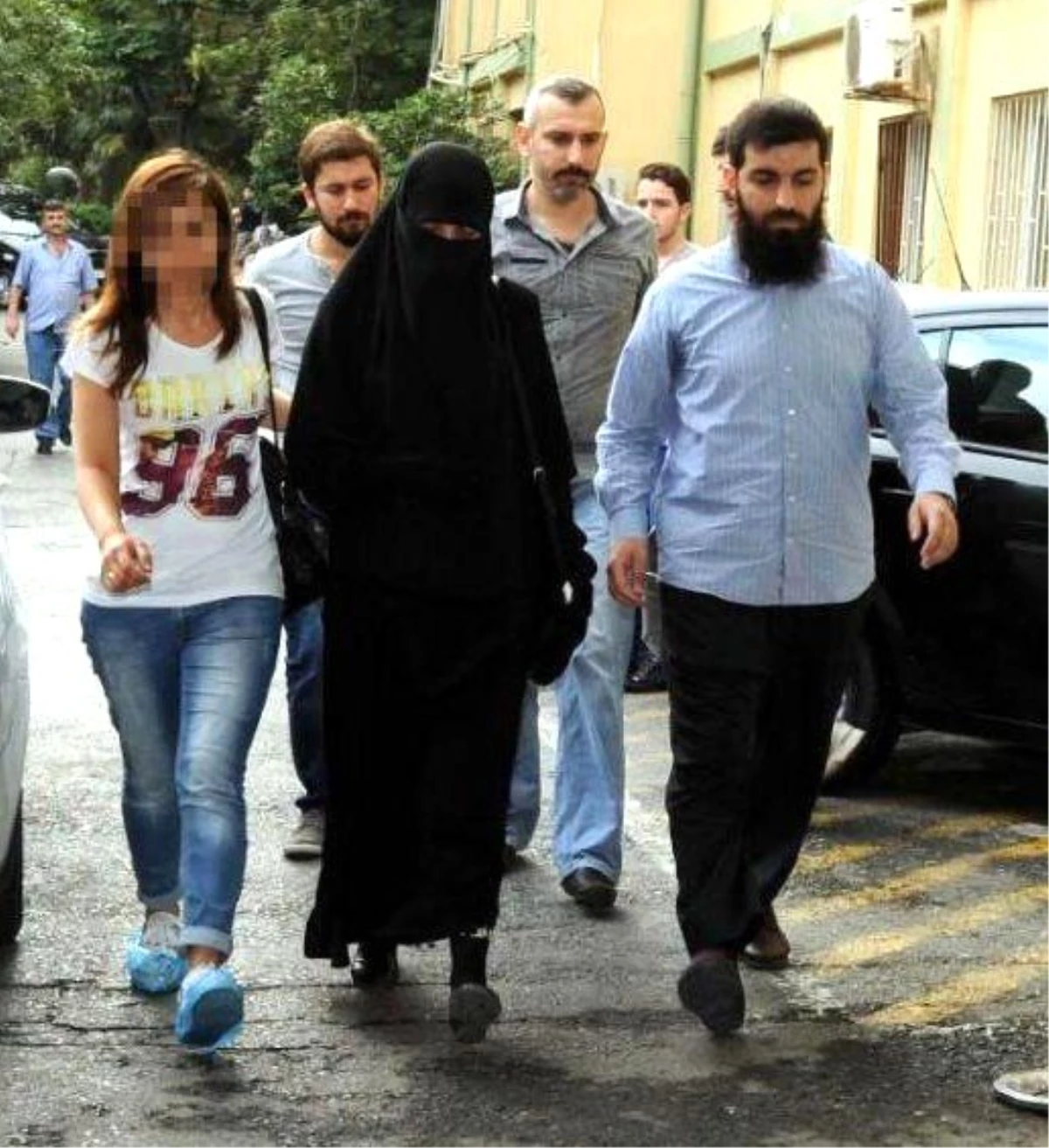 İstanbul\'daki Operasyonda Ebu Hanzala Kod Adlı Bayuncuk da Gözaltında