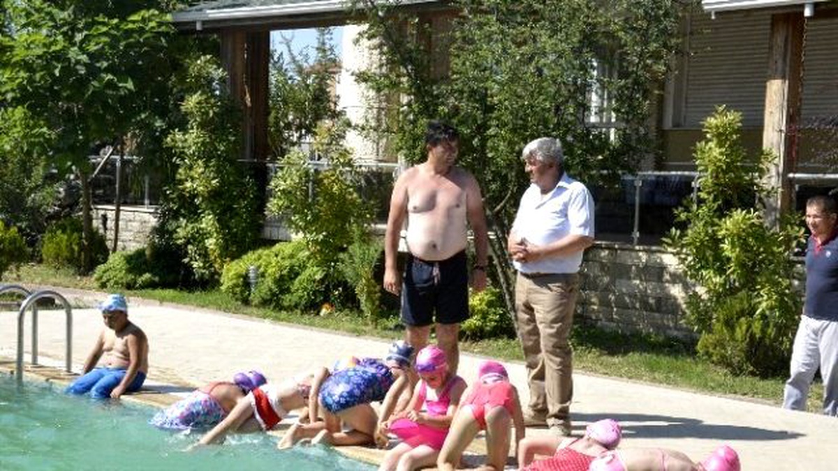 Kapaklı\'da Yüzme Kursu Tüm Hızıyla Devam Ediyor