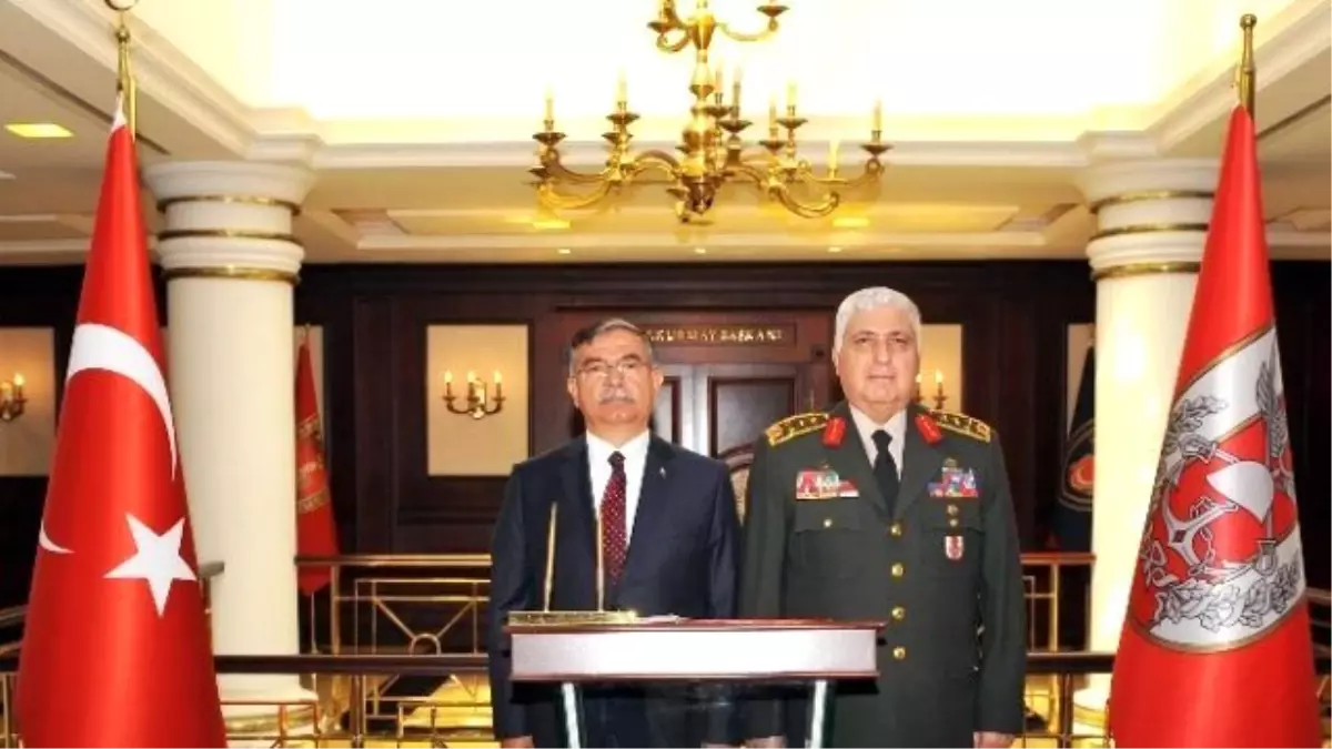 TBMM Başkanı Yılmaz, Genelkurmay Başkanı Orgeneral Özel\'i Ziyaret Etti