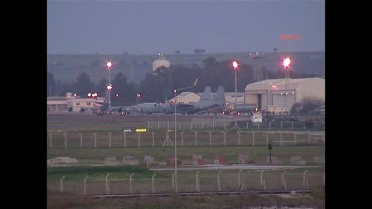 Adana İncirlik Üssü\'nde Bomba Paniği