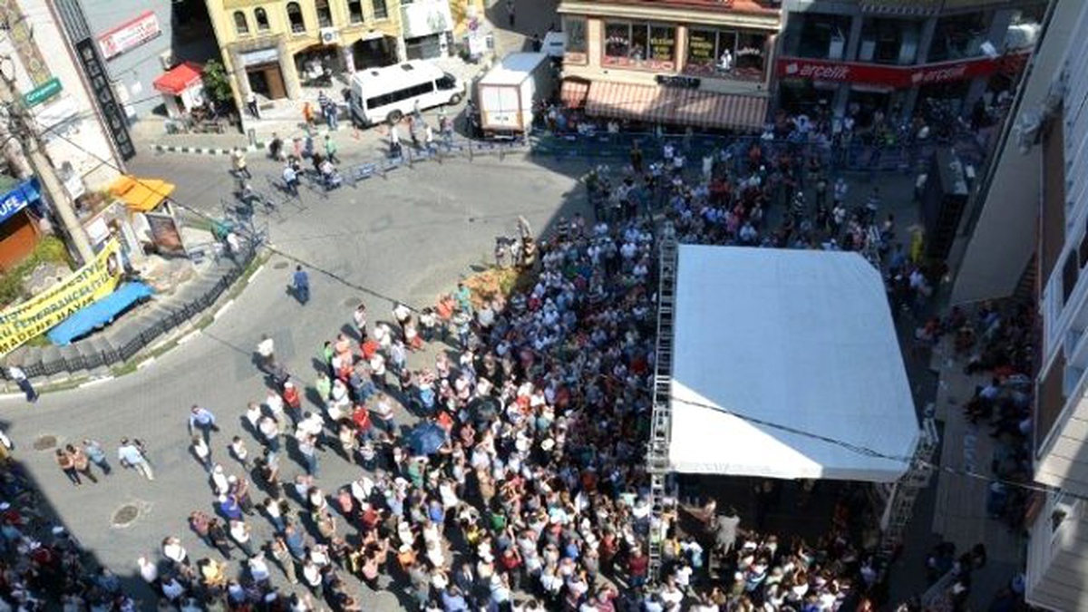 Artvin\'de "Hukuk Demokrasi ve Çevre" Mitingi
