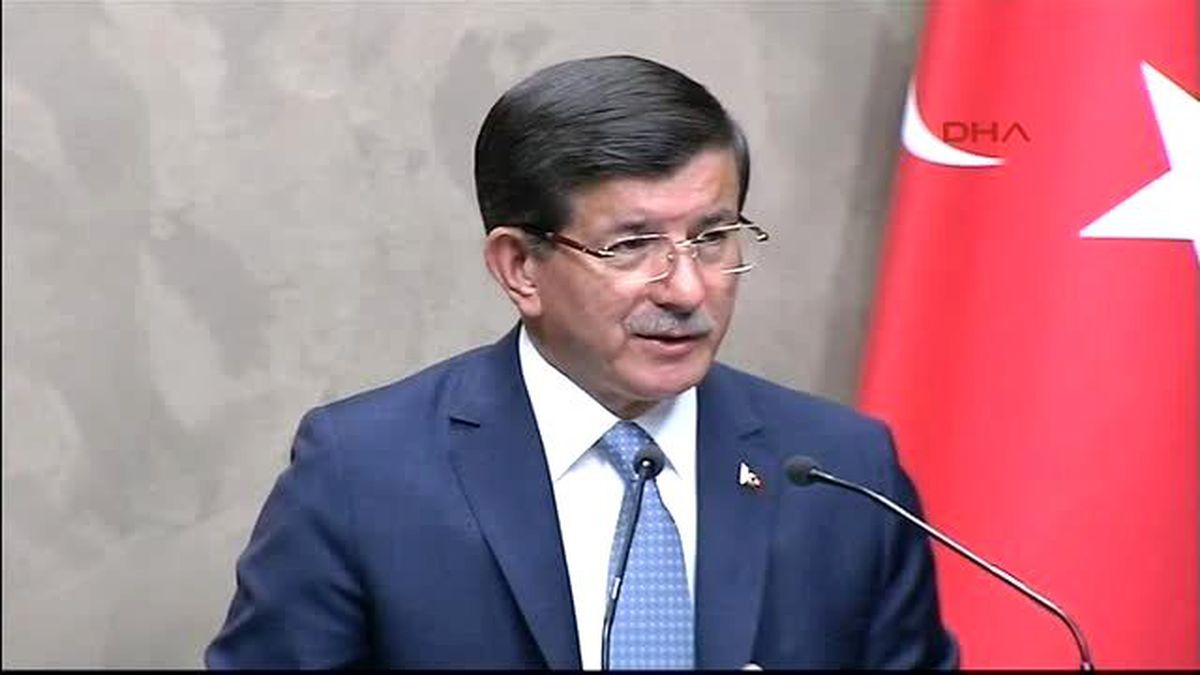 Başbakan Davutoğlu : Türkiye Demokratik Hukuk Devletidir ve Hukuk Dışına Çıkan Herkes...