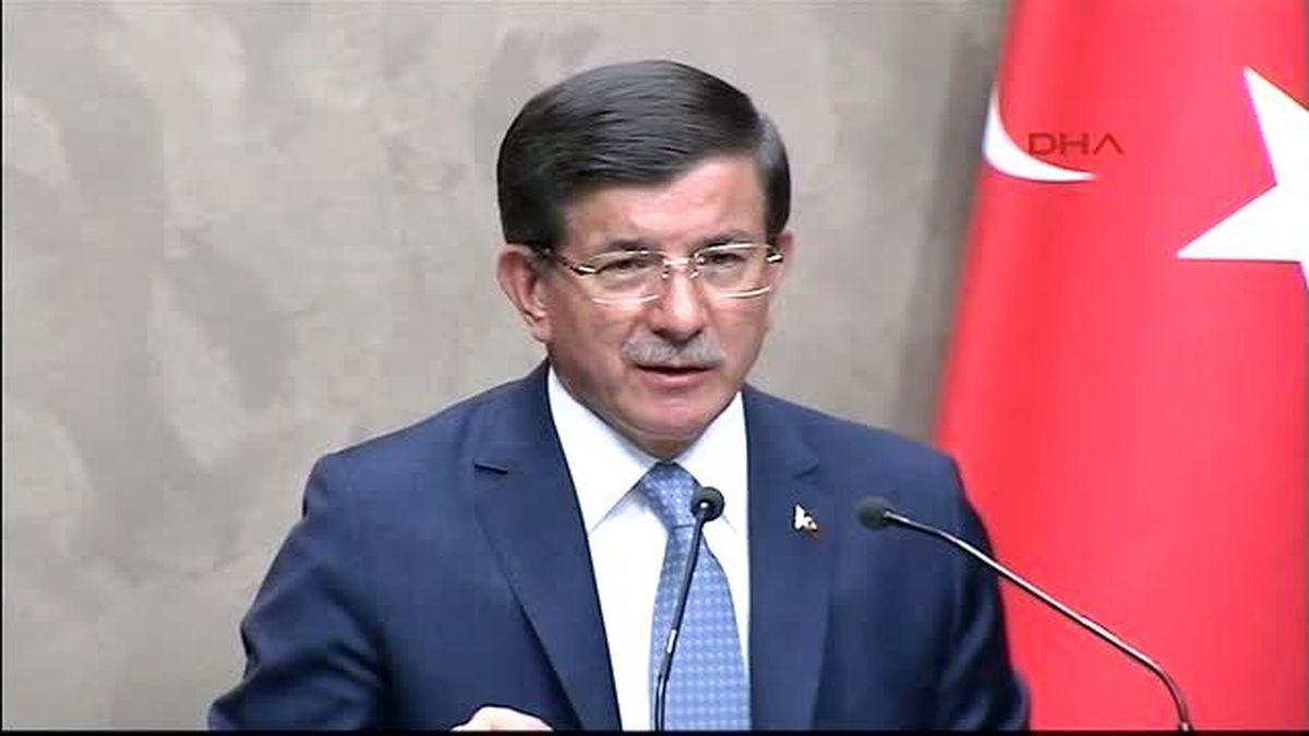 Başbakan Davutoğlu : Türkiye Demokratik Hukuk Devletidir ve Hukuk Dışına Çıkan Herkes...