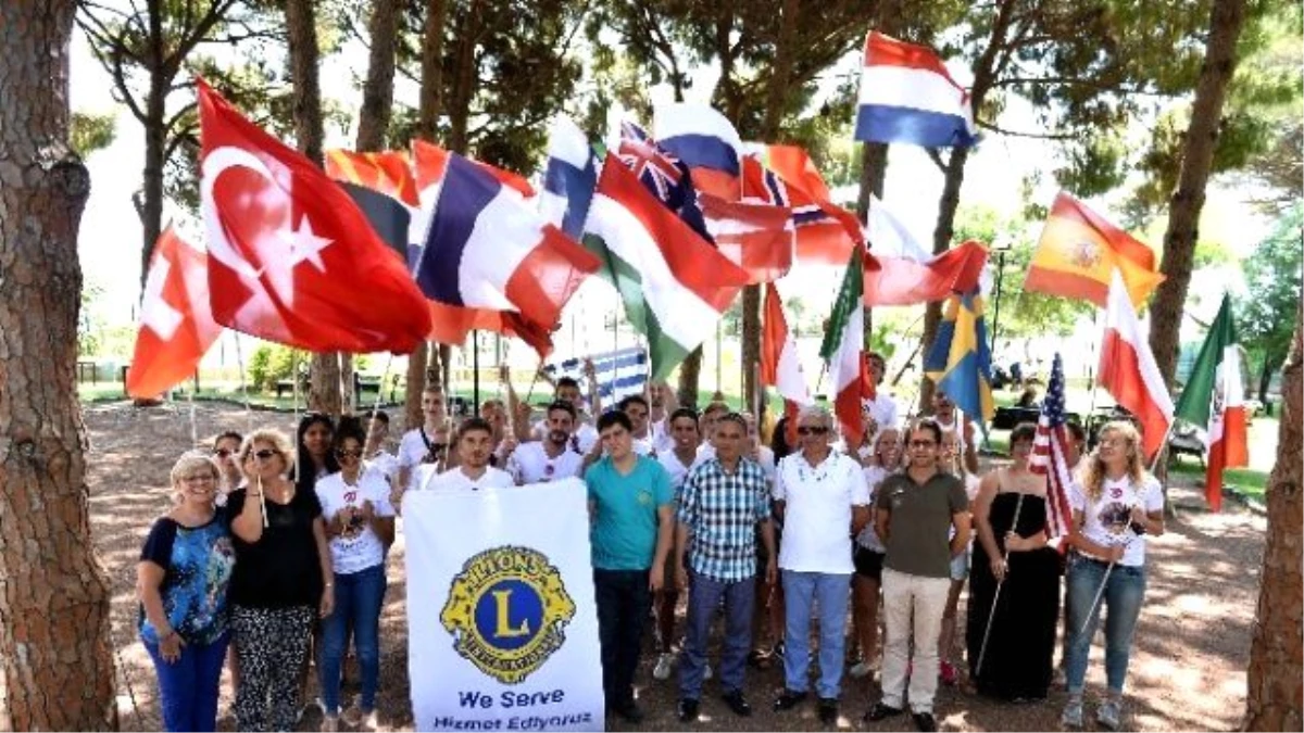 Başkan Uysal, 20 Ülkenin Gençleri ile Buluştu